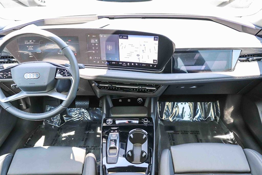 Thumbnail: 2025 Audi e-tron - 2