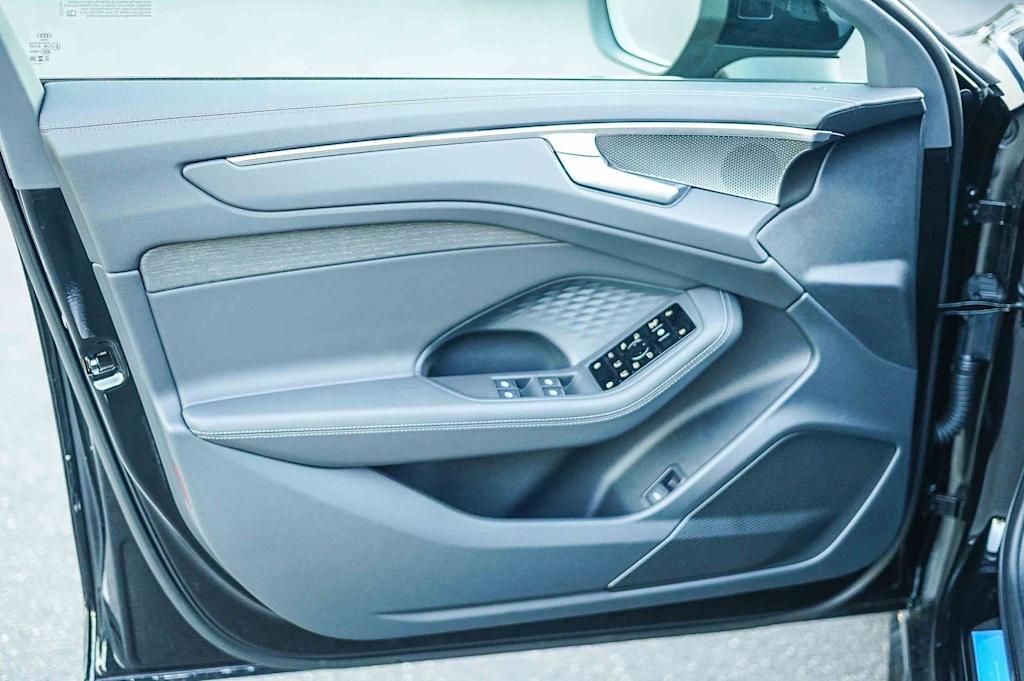 Thumbnail: 2026 Audi A6 - 27