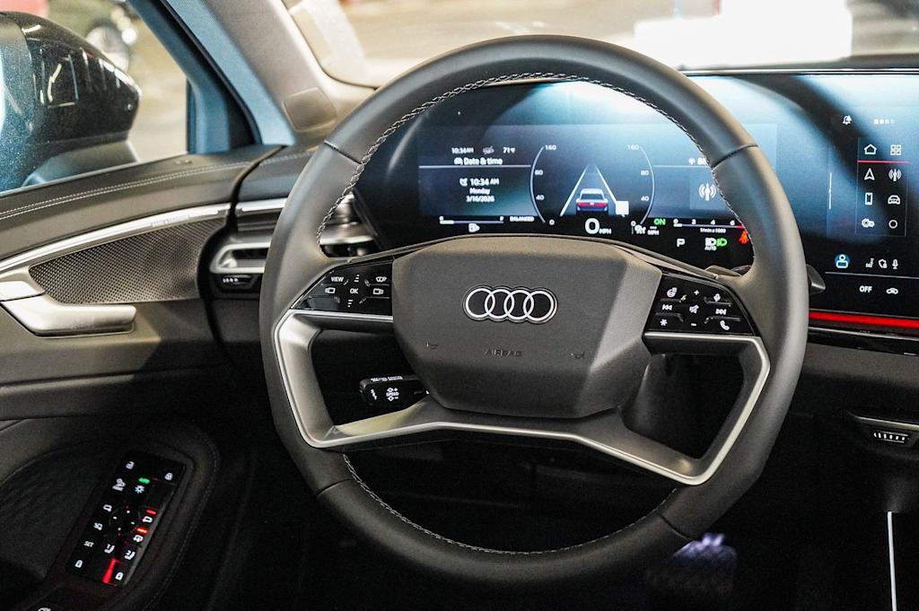 Thumbnail: 2026 Audi A6 - 13