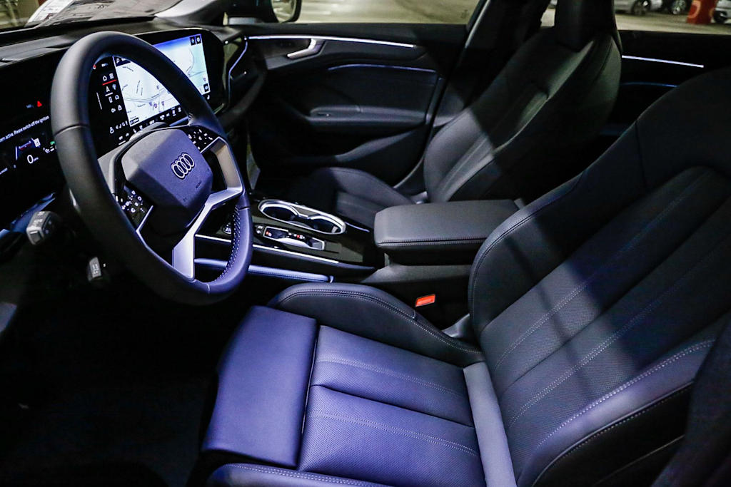 Thumbnail: 2026 Audi A6 - 11