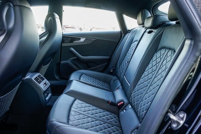 Thumbnail: 2022 Audi S5 - 11