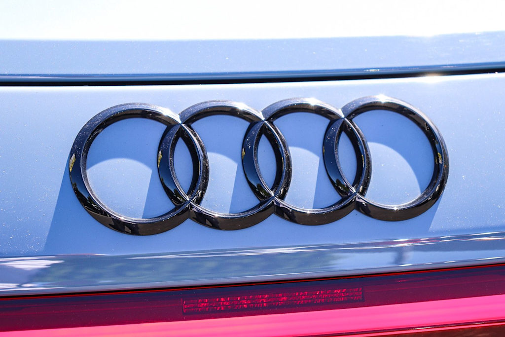 Thumbnail: 2023 Audi e-tron GT - 23