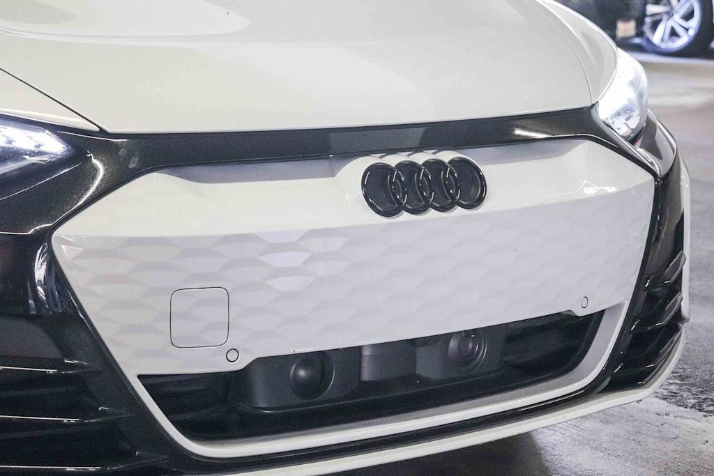 Thumbnail: 2023 Audi e-tron GT - 11