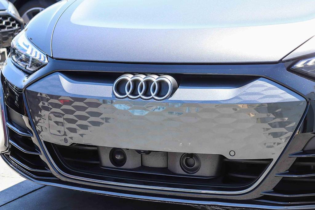 Thumbnail: 2023 Audi e-tron GT - 18
