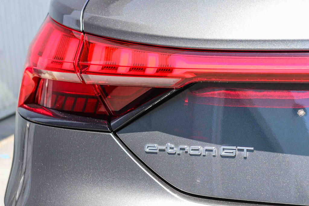 Thumbnail: 2023 Audi e-tron GT - 20