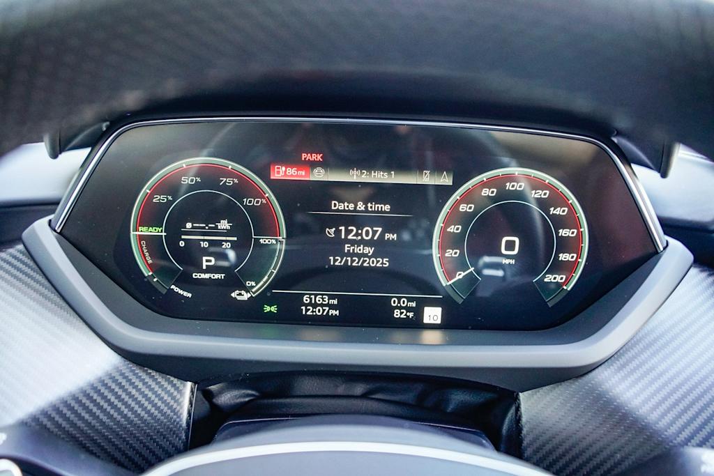 Thumbnail: 2024 Audi e-tron GT - 24