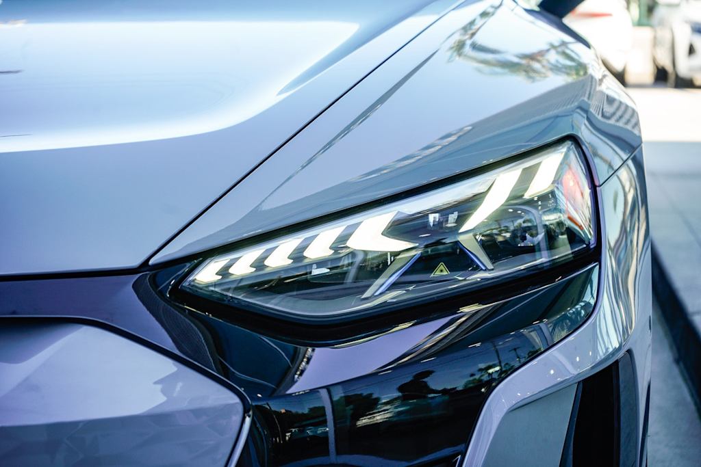 Thumbnail: 2024 Audi e-tron GT - 16