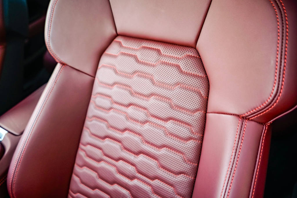 Thumbnail: 2024 Audi e-tron GT - 25