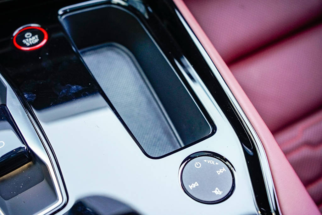 Thumbnail: 2024 Audi e-tron GT - 21