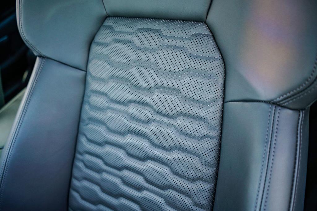 Thumbnail: 2022 Audi e-tron GT - 25