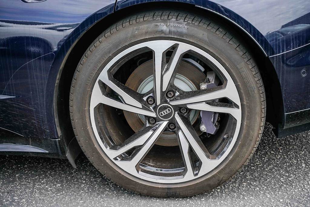 Thumbnail: 2022 Audi e-tron GT - 6