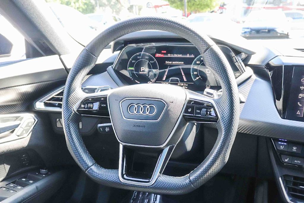 Thumbnail: 2023 Audi e-tron GT - 11