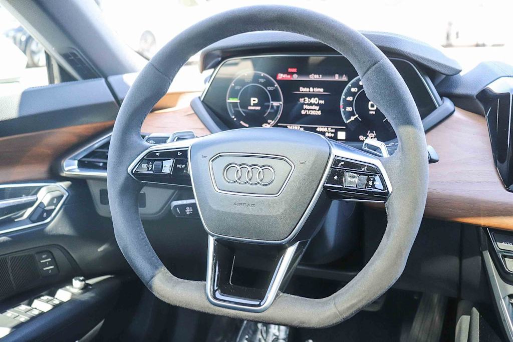 Thumbnail: 2024 Audi e-tron GT - 9