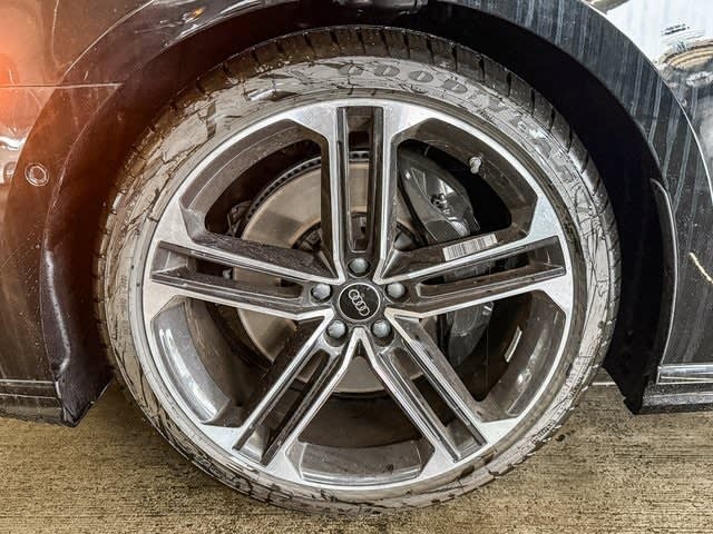 Thumbnail: 2025 Audi A8 - 19