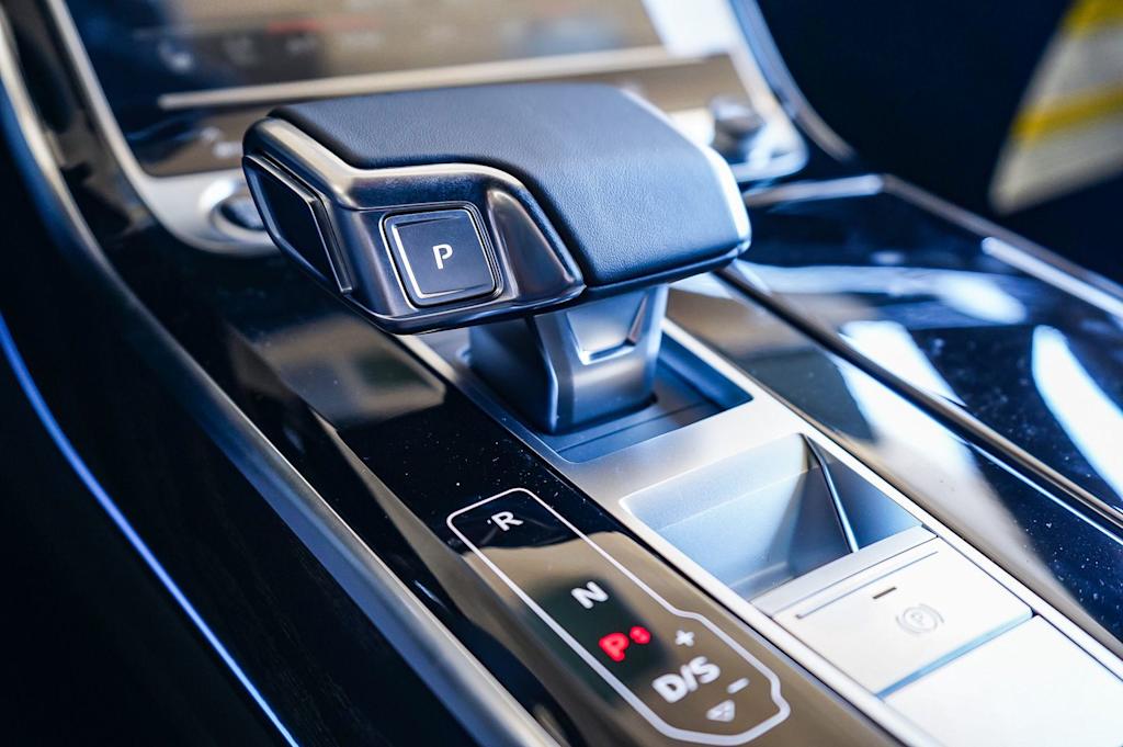 Thumbnail: 2026 Audi A8 - 14