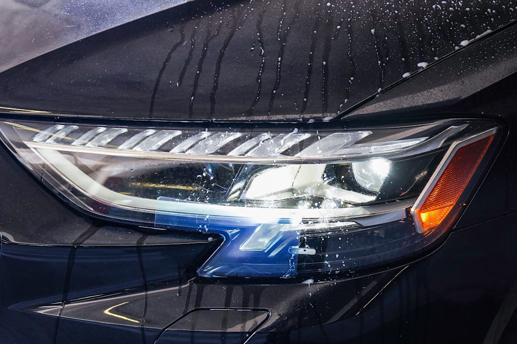 Thumbnail: 2026 Audi A8 - 21