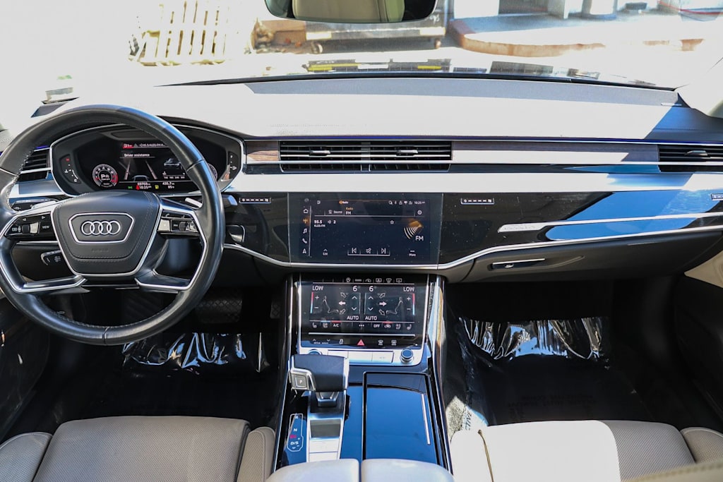 Thumbnail: 2022 Audi A8 - 2