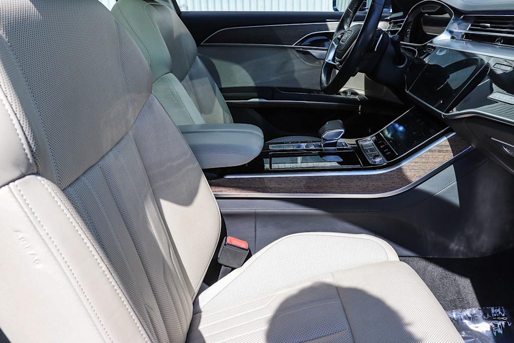 Thumbnail: 2022 Audi A8 - 8