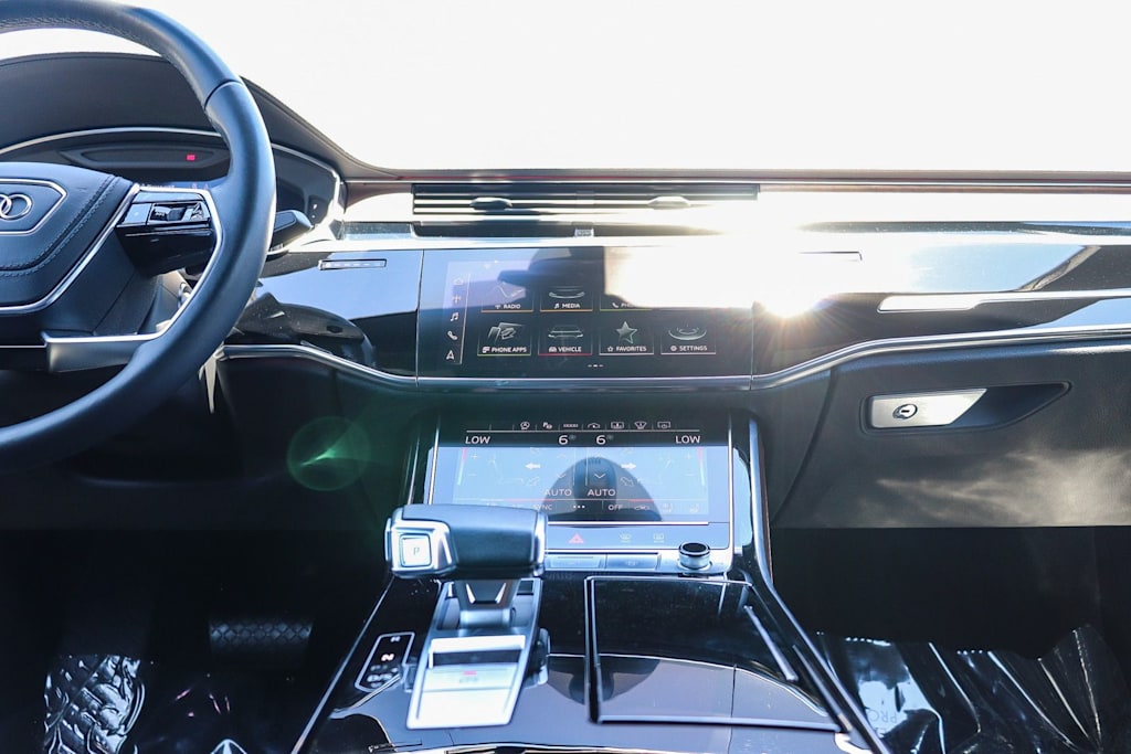 Thumbnail: 2023 Audi A8 - 9