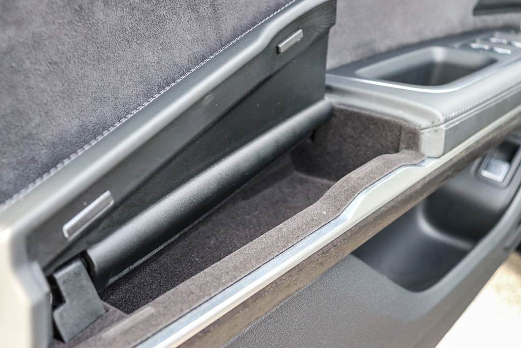 Thumbnail: 2023 Audi A8 - 29