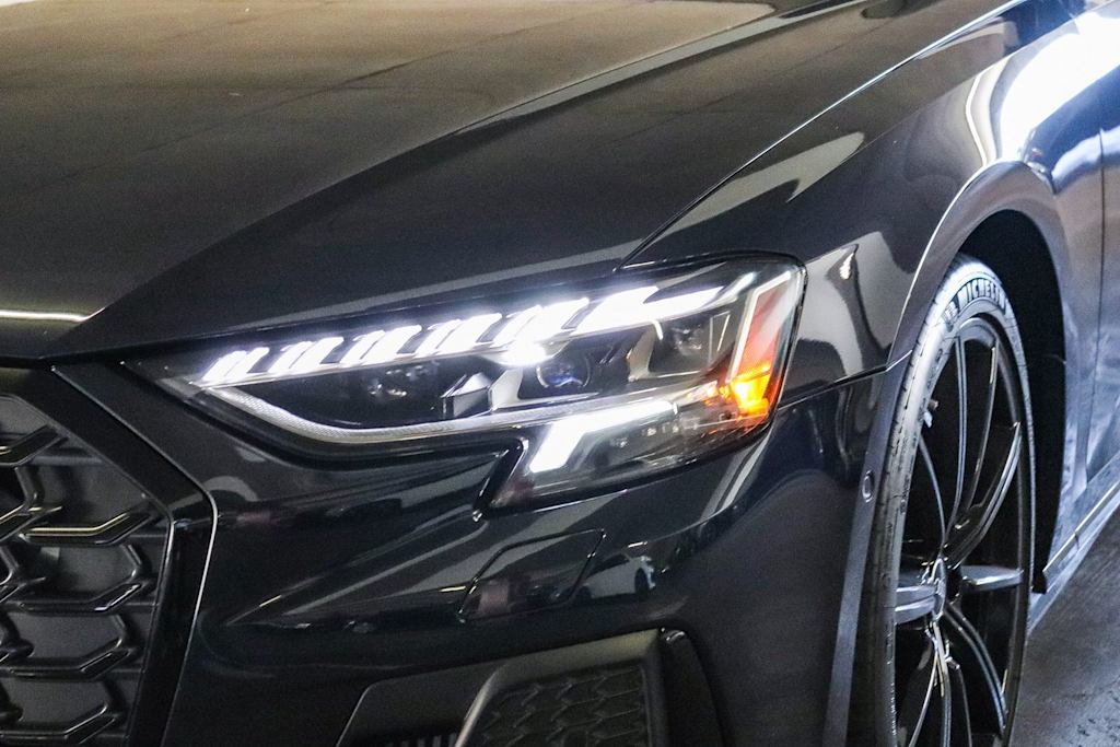 Thumbnail: 2024 Audi S8 - 9