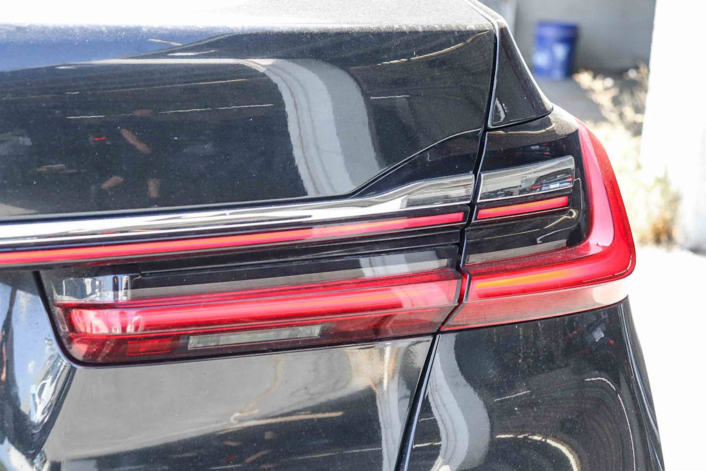 Thumbnail: 2020 BMW 7 Series - 10