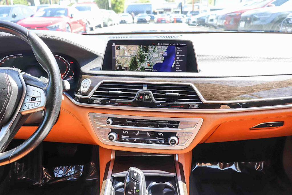 Thumbnail: 2020 BMW 7 Series - 7