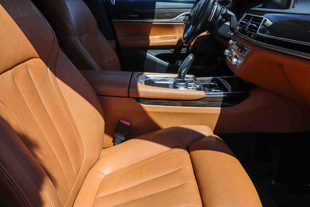 Thumbnail: 2020 BMW 7 Series - 8