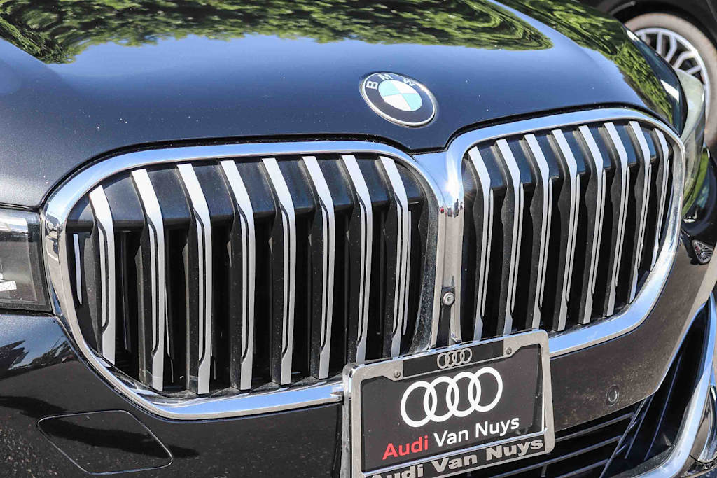 Thumbnail: 2020 BMW 7 Series - 21