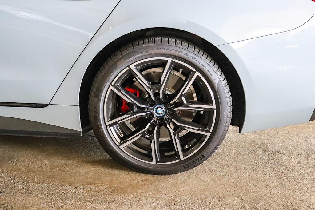 Thumbnail: 2023 BMW i4 - 11