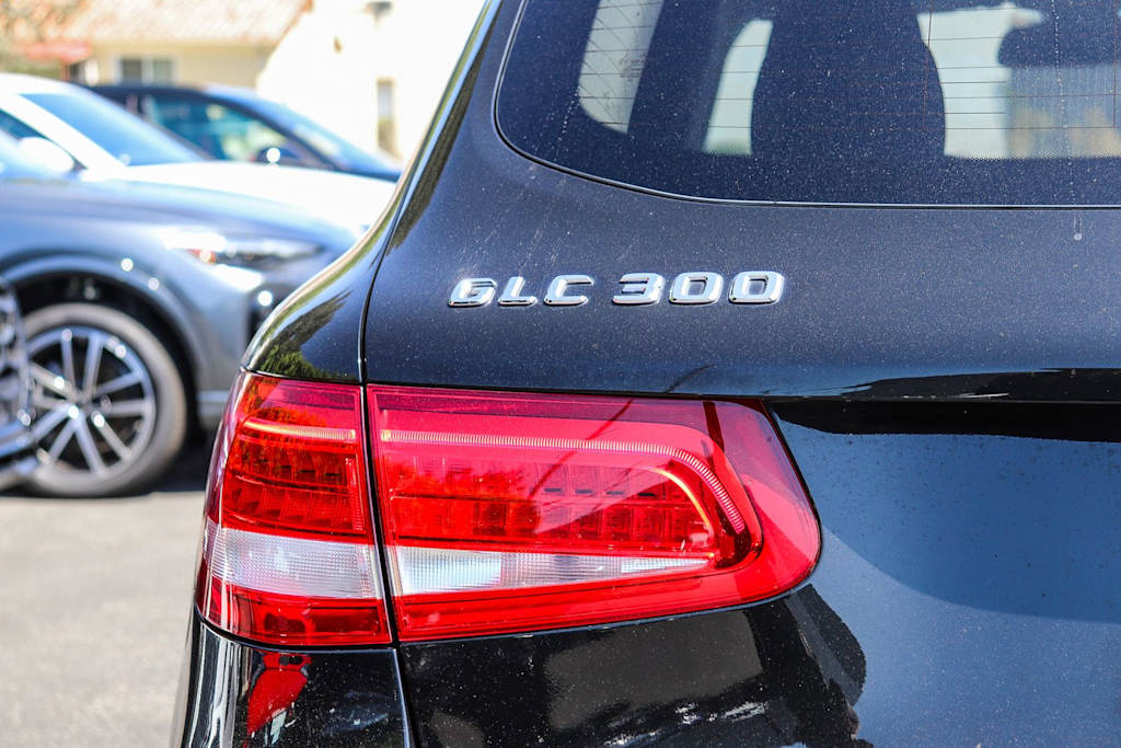 Thumbnail: 2016 Mercedes-Benz GLC - 12