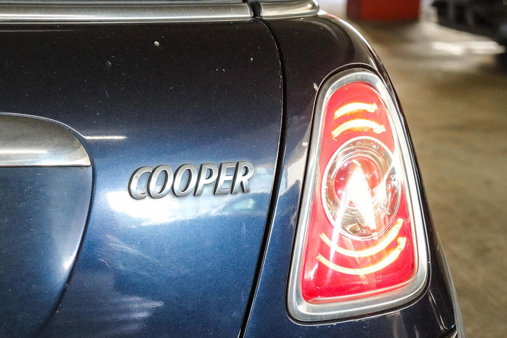 Thumbnail: 2013 MINI Cooper - 12