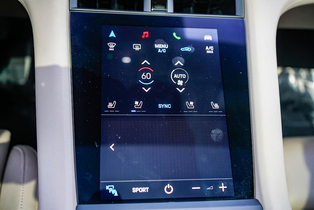 Thumbnail: 2023 Porsche Taycan - 9