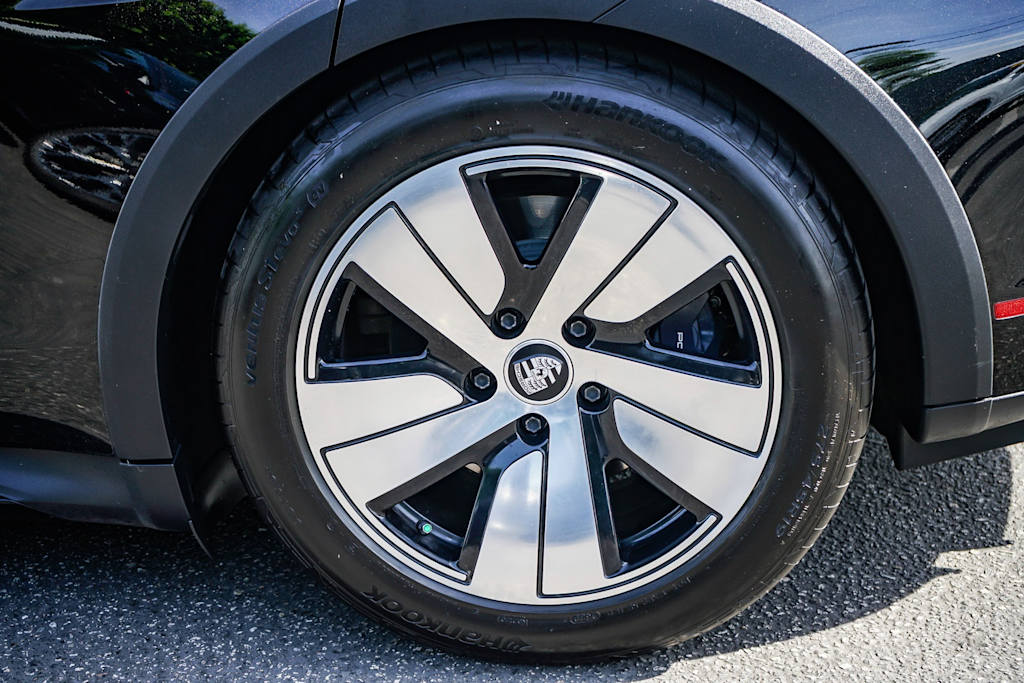 Thumbnail: 2023 Porsche Taycan - 4