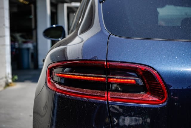 Thumbnail: 2017 Porsche Macan - 11