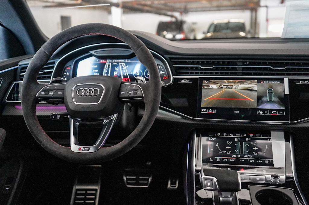 Thumbnail: 2026 Audi RS Q8 - 9