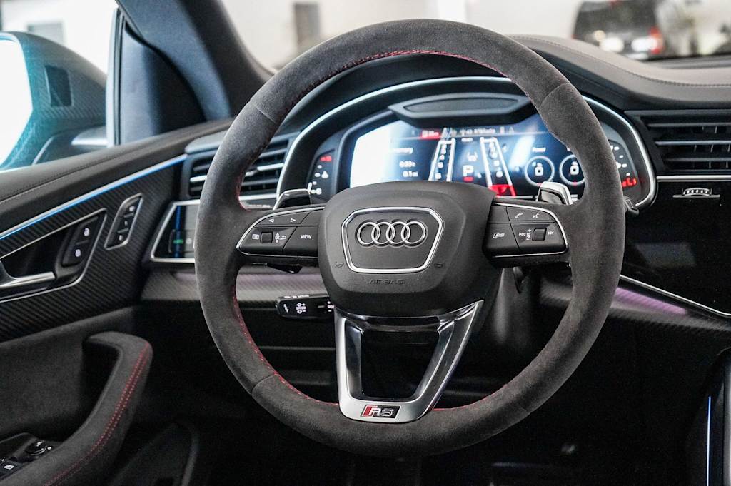 Thumbnail: 2026 Audi RS Q8 - 13