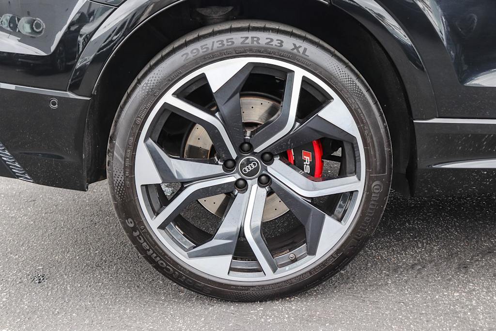 Thumbnail: 2022 Audi RS Q8 - 21