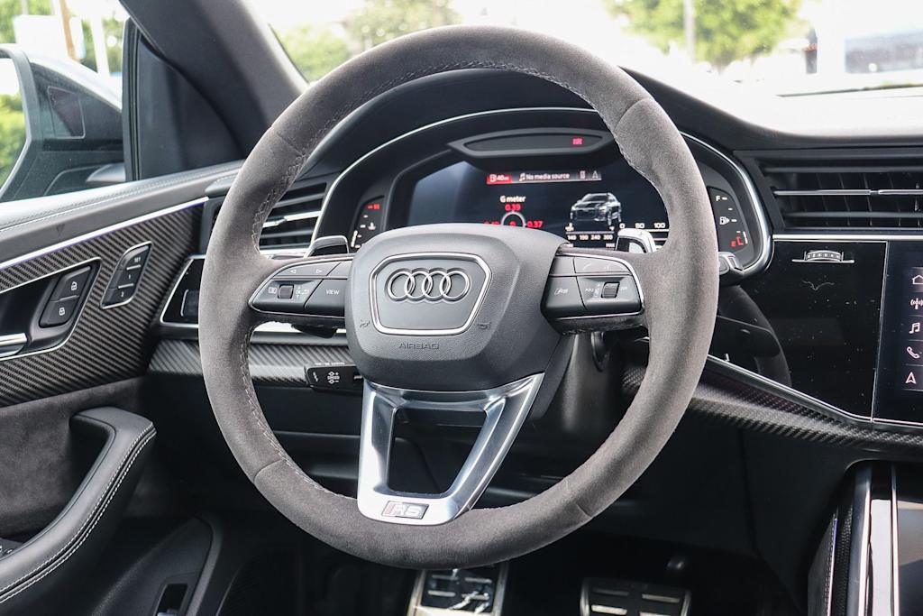 Thumbnail: 2022 Audi RS Q8 - 8