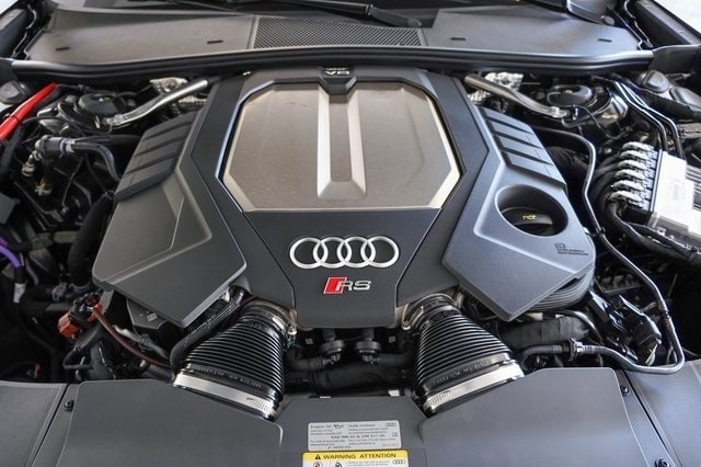 Thumbnail: 2025 Audi RS 6 - 7