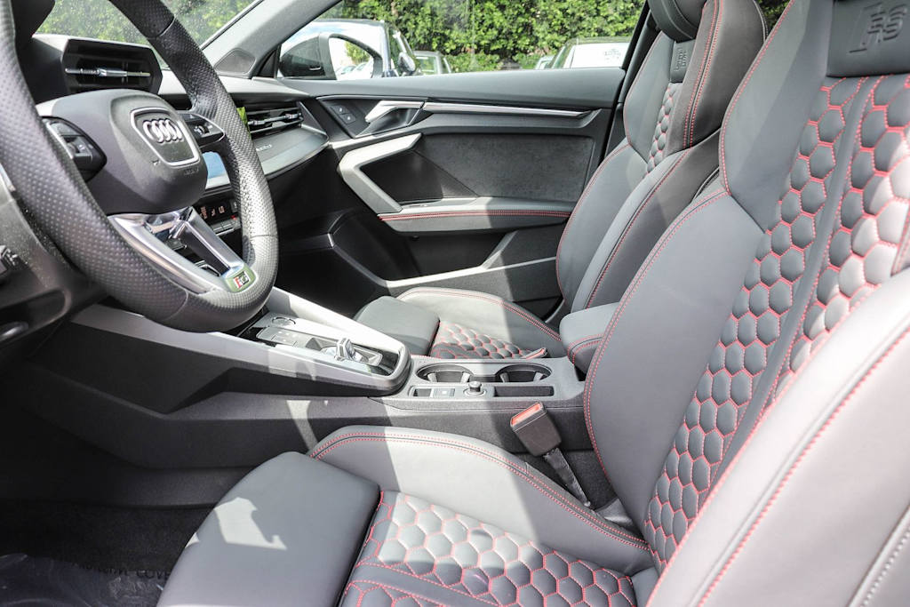 Thumbnail: 2023 Audi RS 3 - 9