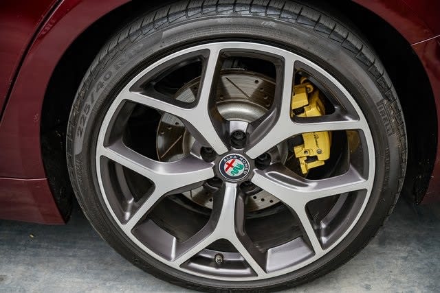 2019 Alfa Romeo Giulia Base 4