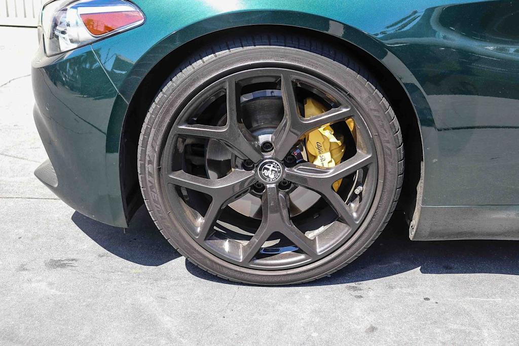 Thumbnail: 2021 Alfa Romeo Giulia - 6