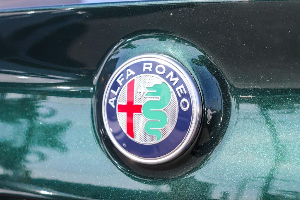 Thumbnail: 2021 Alfa Romeo Giulia - 23