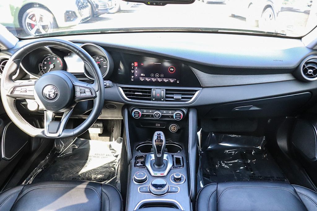 Thumbnail: 2021 Alfa Romeo Giulia - 2