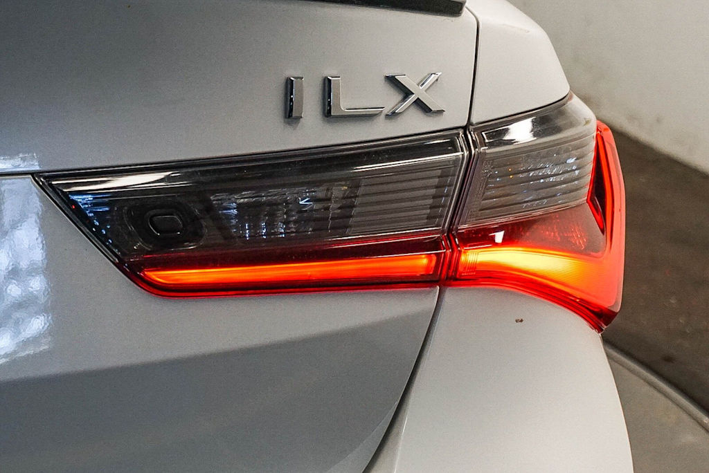 Thumbnail: 2021 Acura ILX - 23