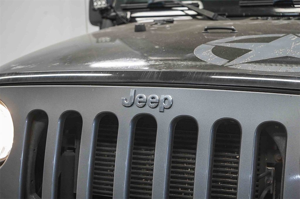Thumbnail: 2014 Jeep Wrangler - 20