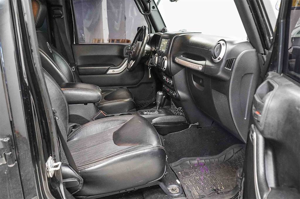 Thumbnail: 2014 Jeep Wrangler - 9