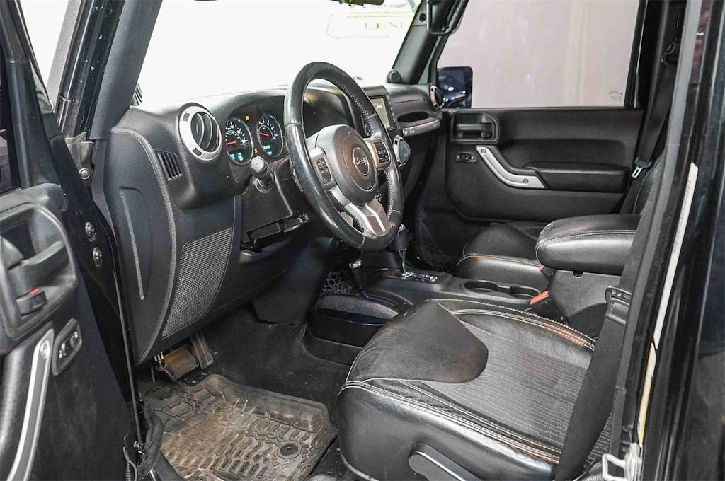 Thumbnail: 2014 Jeep Wrangler - 10