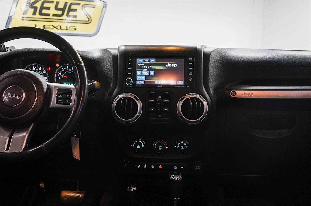 Thumbnail: 2014 Jeep Wrangler - 12